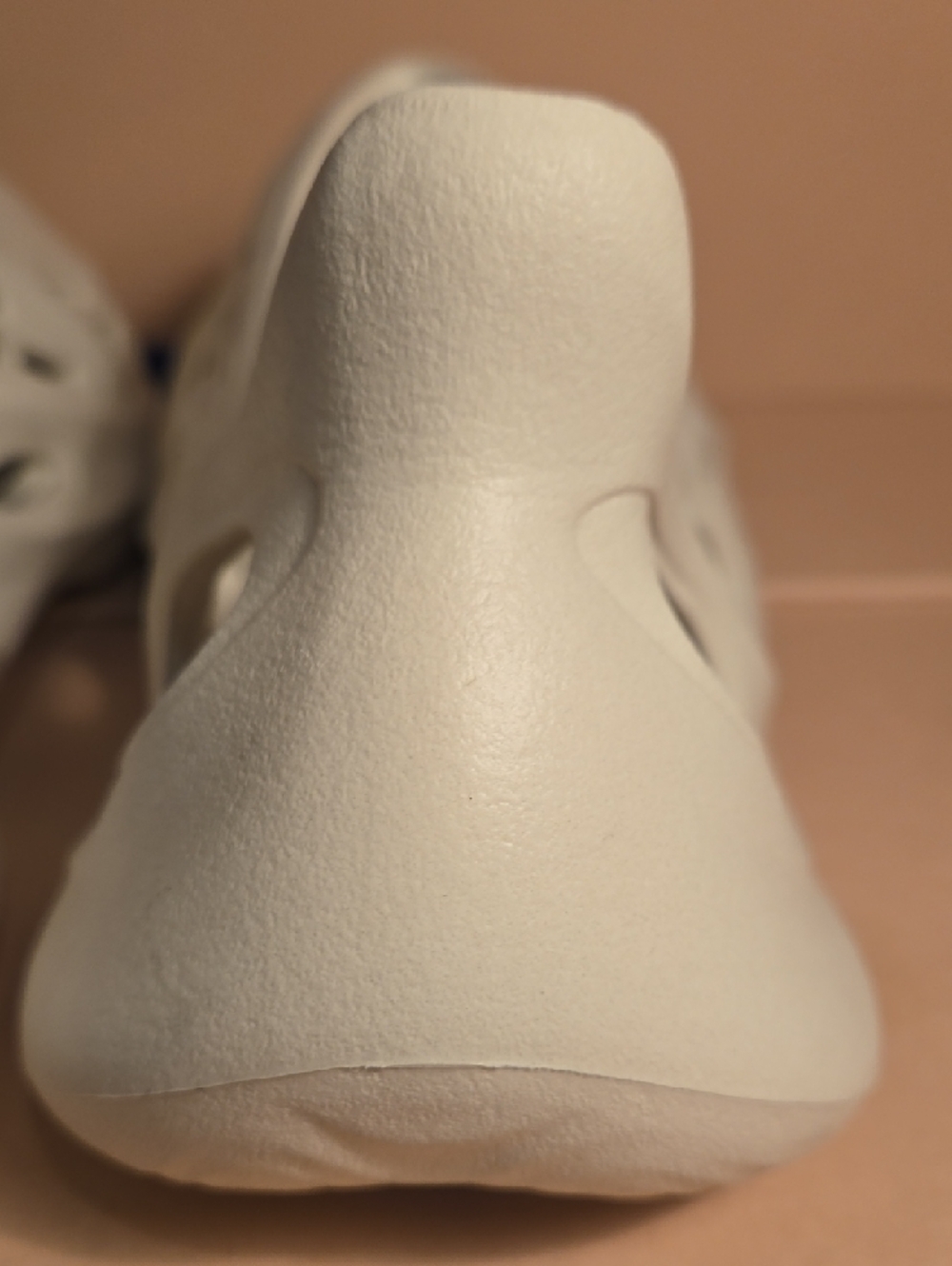 Adidas Cream Slip-On Foam RNNR - Picture 12 of 13